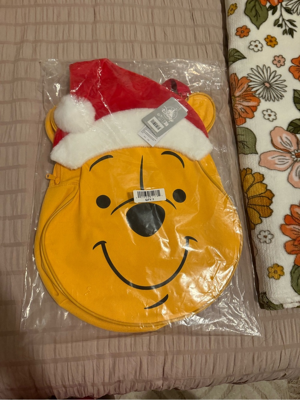 Disney Winnie the Pooh Yellow Holiday tote